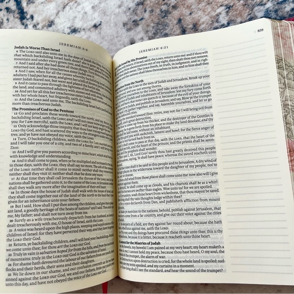 My Creative Bible KJV Journaling Bible - Picture 4 of 12